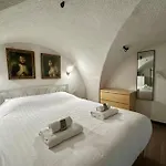 Charming Little Duplex Historic Center! Апартаменты Монпелье