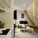 Charming Little Duplex Historic Center! Апартаменты *