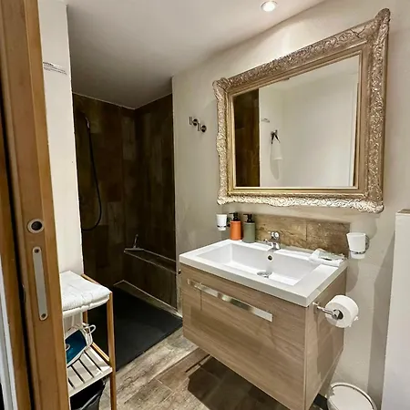 Apartamento Charming Little Duplex Historic Center! Montpellier