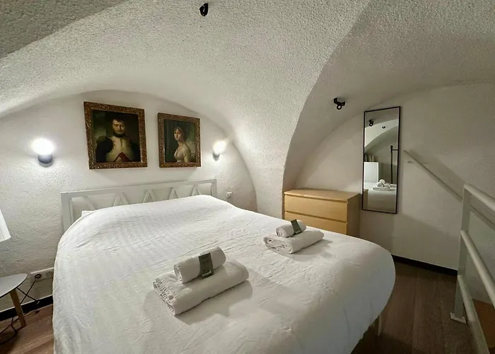 Charming Little Duplex Historic Center! Appartamento Montpellier